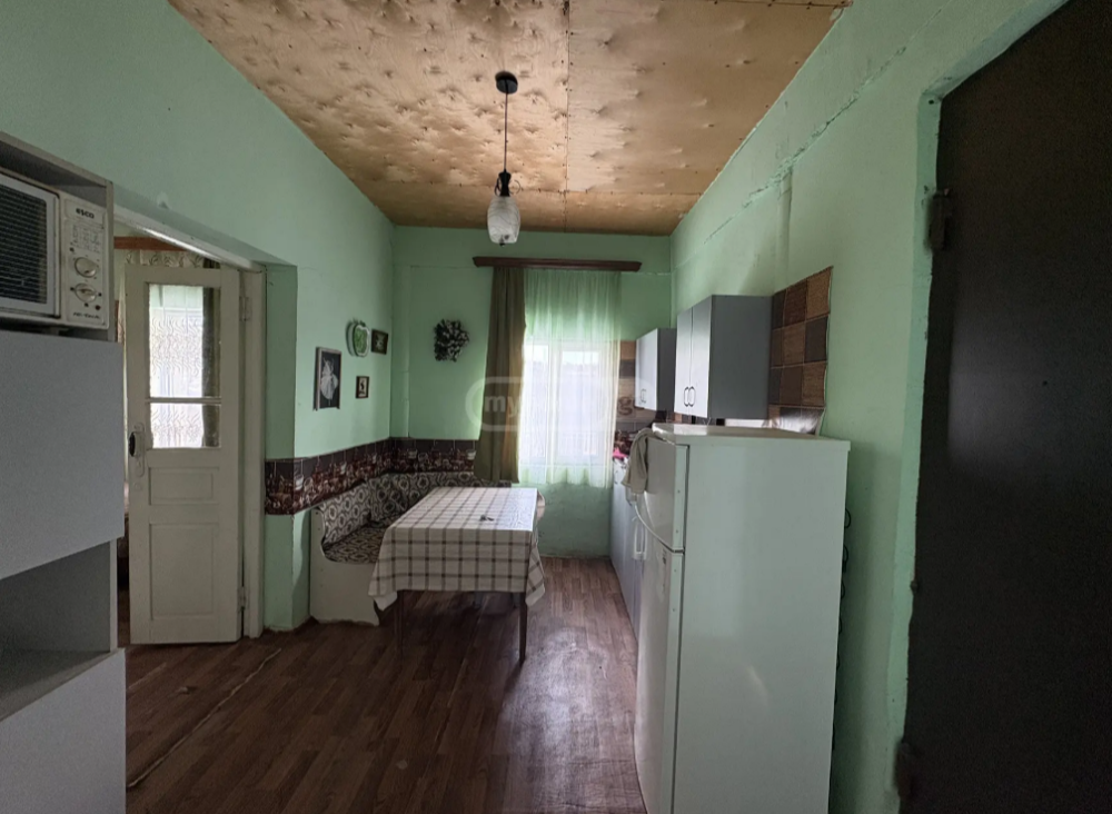 იყიდება 4 ოთახიანი აგარაკი საგარეჯოში